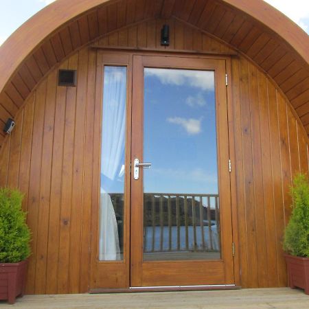 Loch Cromore Holiday Pods Екстериор снимка